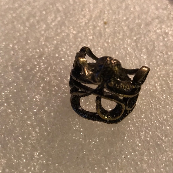 Vintage Jewelry - Vintage brass ring Vintage Jewelry - Vintage brass ring